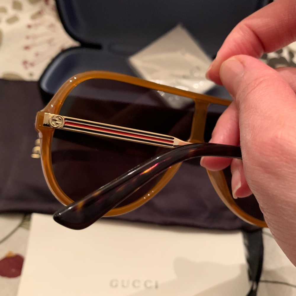 โ๏ธSOLDโ๏ธAuthentic Gucci Shield 99 Acetate/Metal - Picture 6 of 7